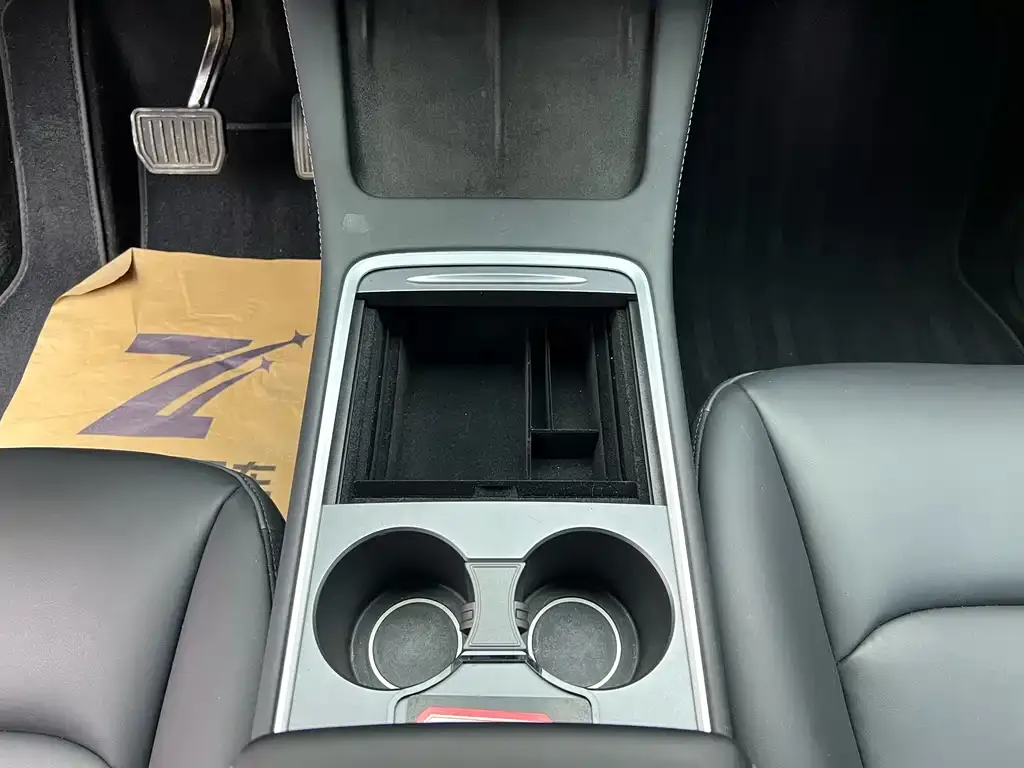Tesla Model Y 2022 из CN, фото 9