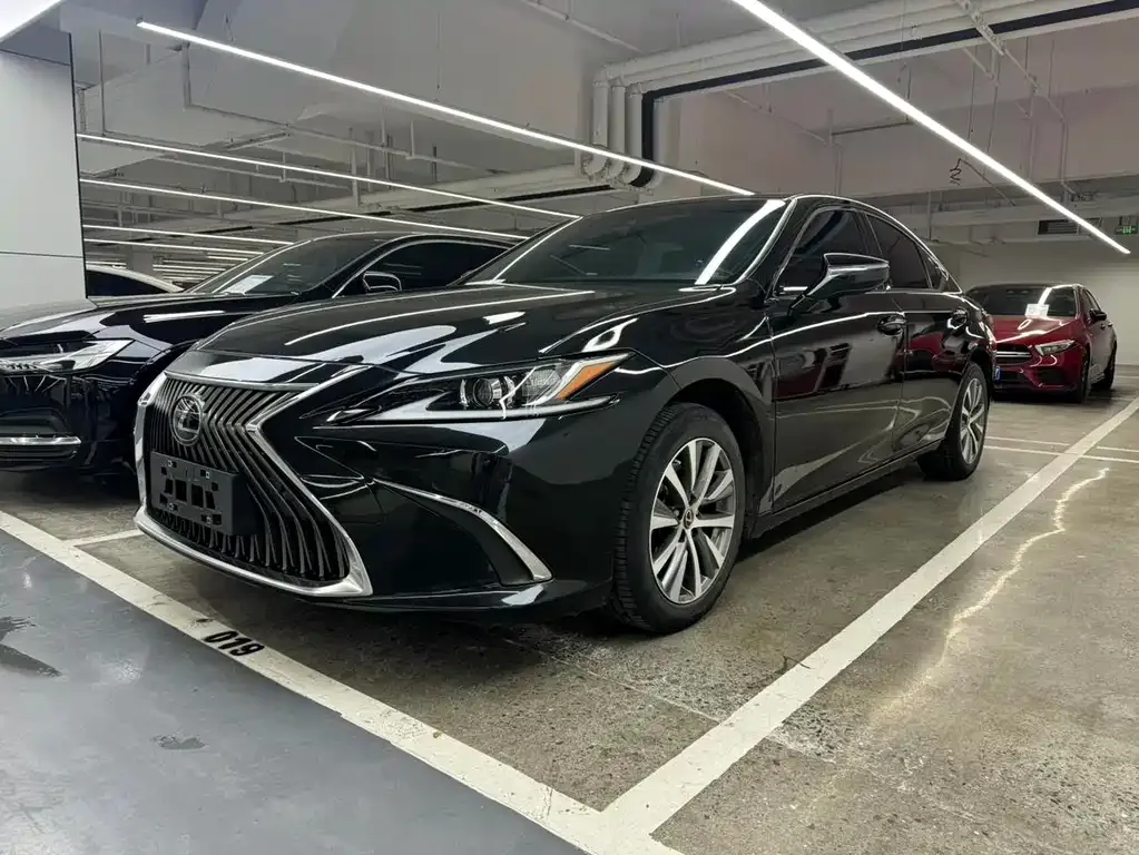 Lexus ES 2021 из CN, фото 1