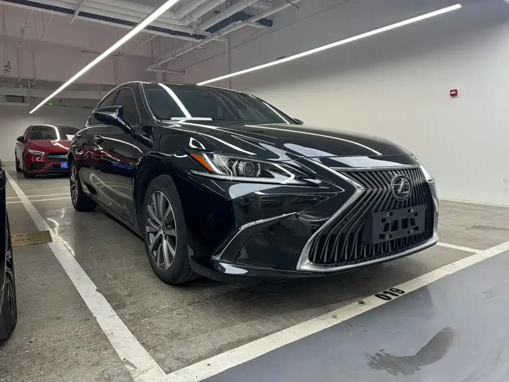 Lexus ES 2021 из CN, фото 9