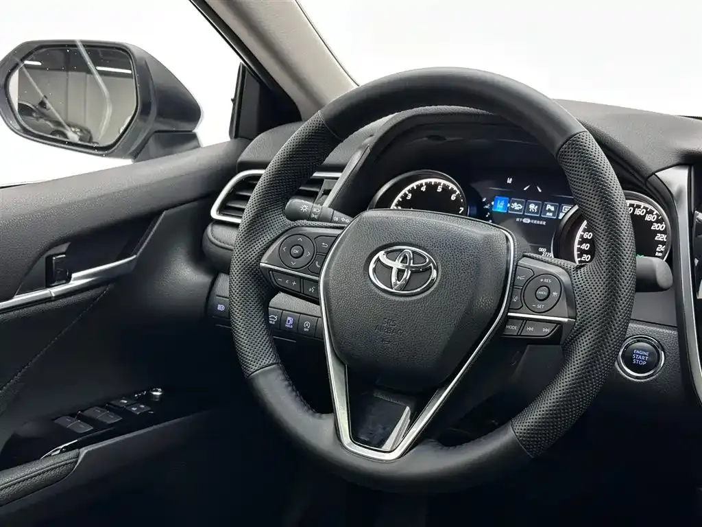 Toyota Camry 2023 из CN, фото 5