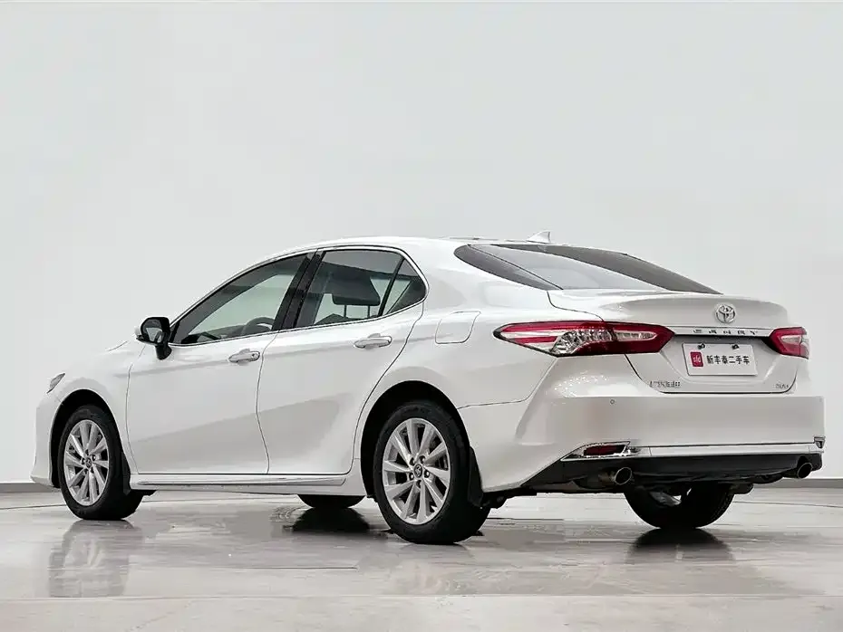 Toyota Camry 2023 из CN, фото 10
