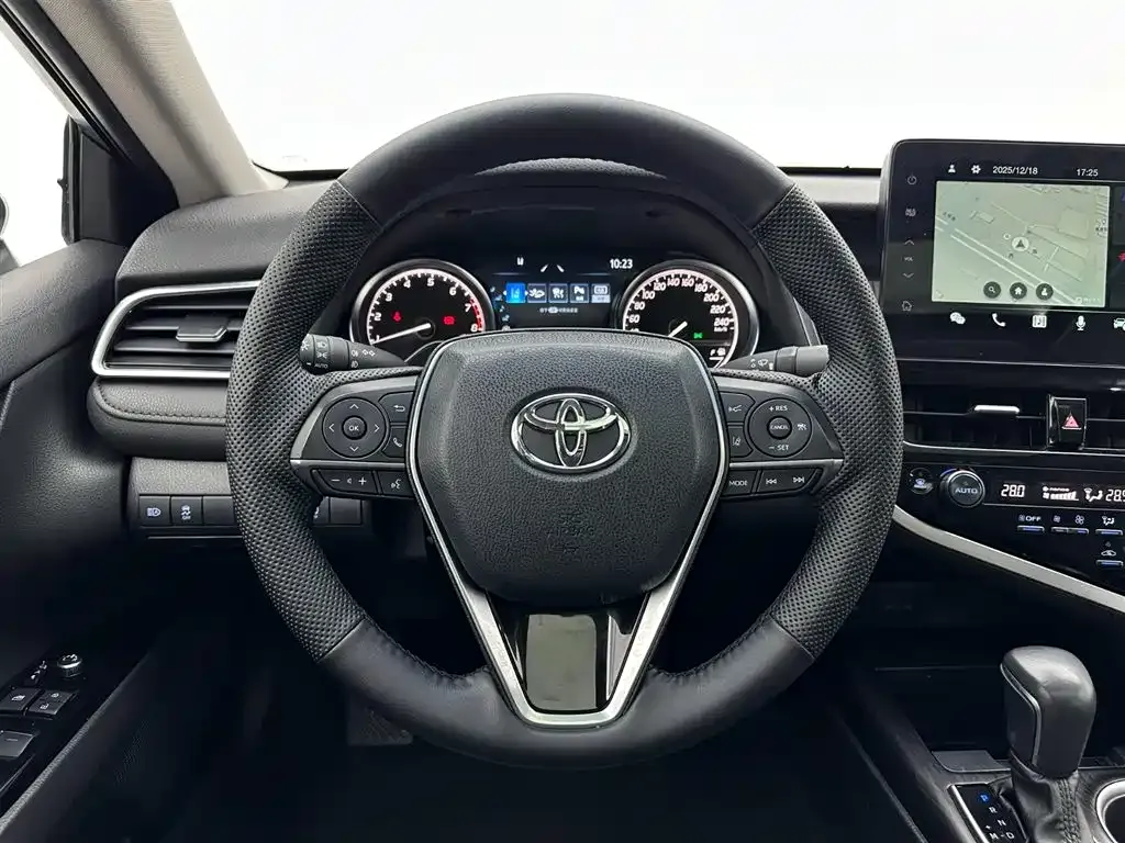 Toyota Camry 2023 из CN, фото 9