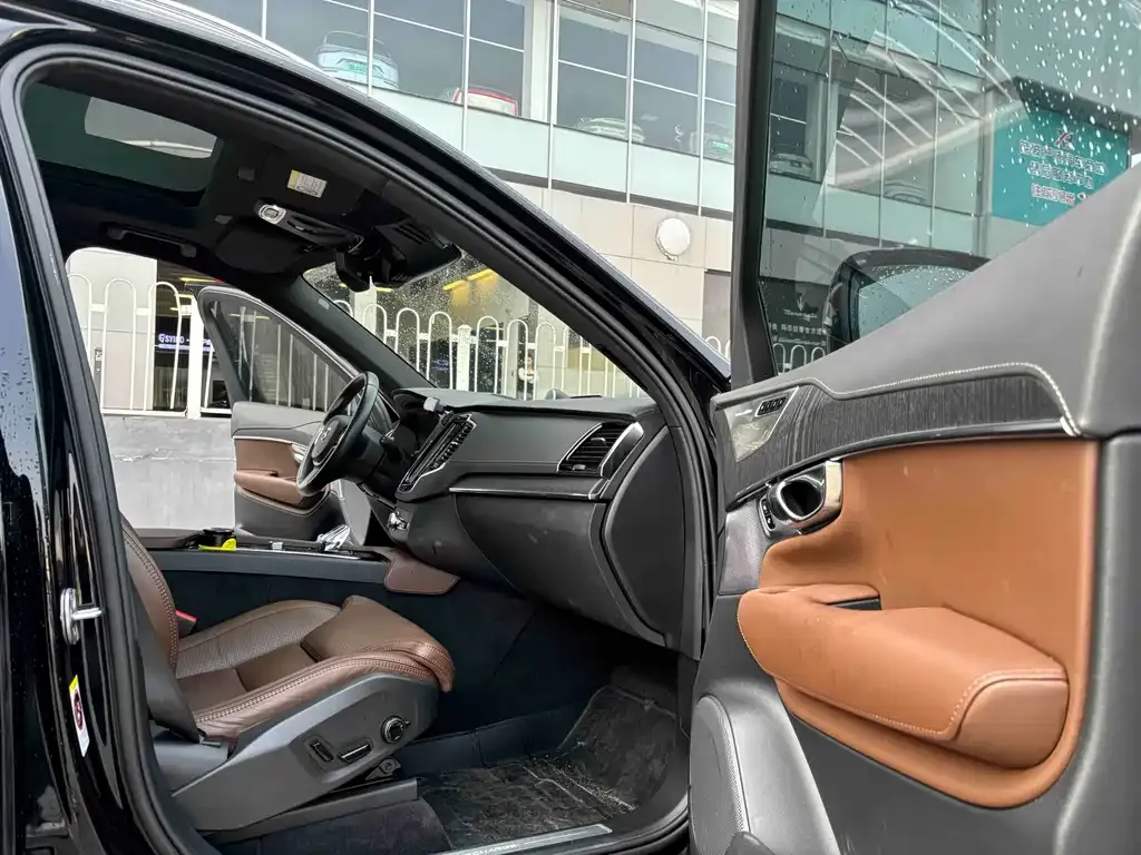 Volvo XC90 PHEV 2022 из CN, фото 8