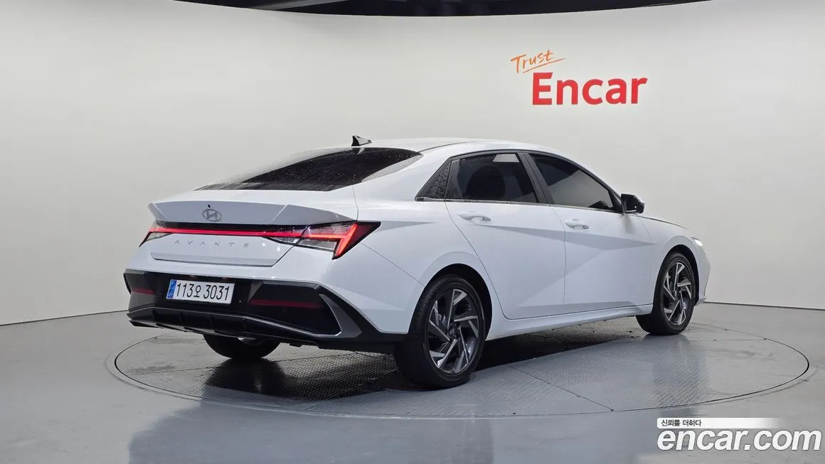 Hyundai AVANTE — фото 2