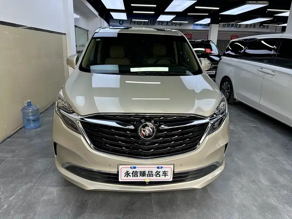 Buick GL8 2021 из CN, фото 3