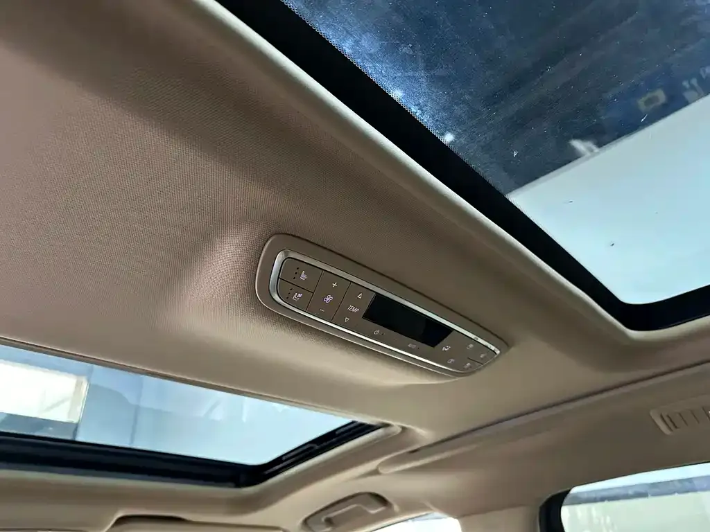 Buick GL8 2021 из CN, фото 6