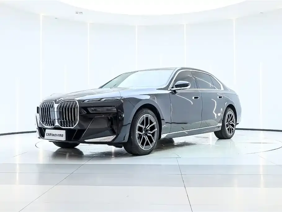 BMW 7 Series 2024 из CN, фото 1