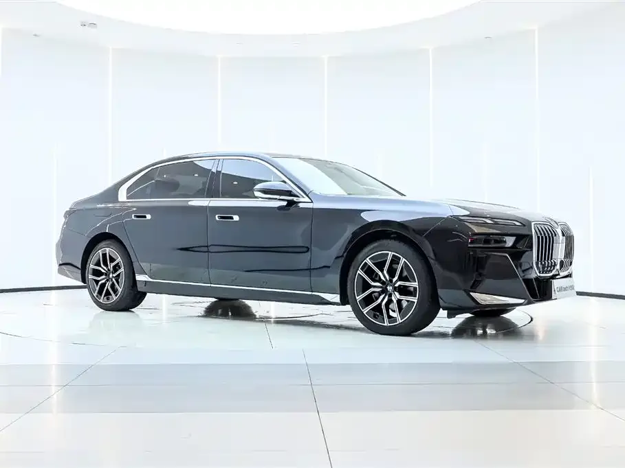 BMW 7 Series 2024 из CN, фото 6