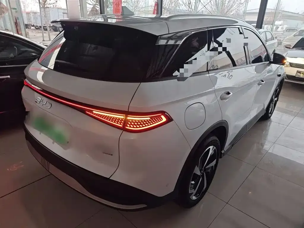 BYD Seal 05 DM-i — фото 4