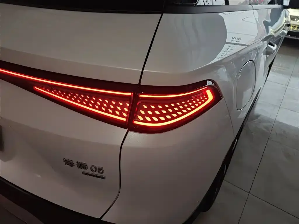 BYD Seal 05 DM-i — фото 9
