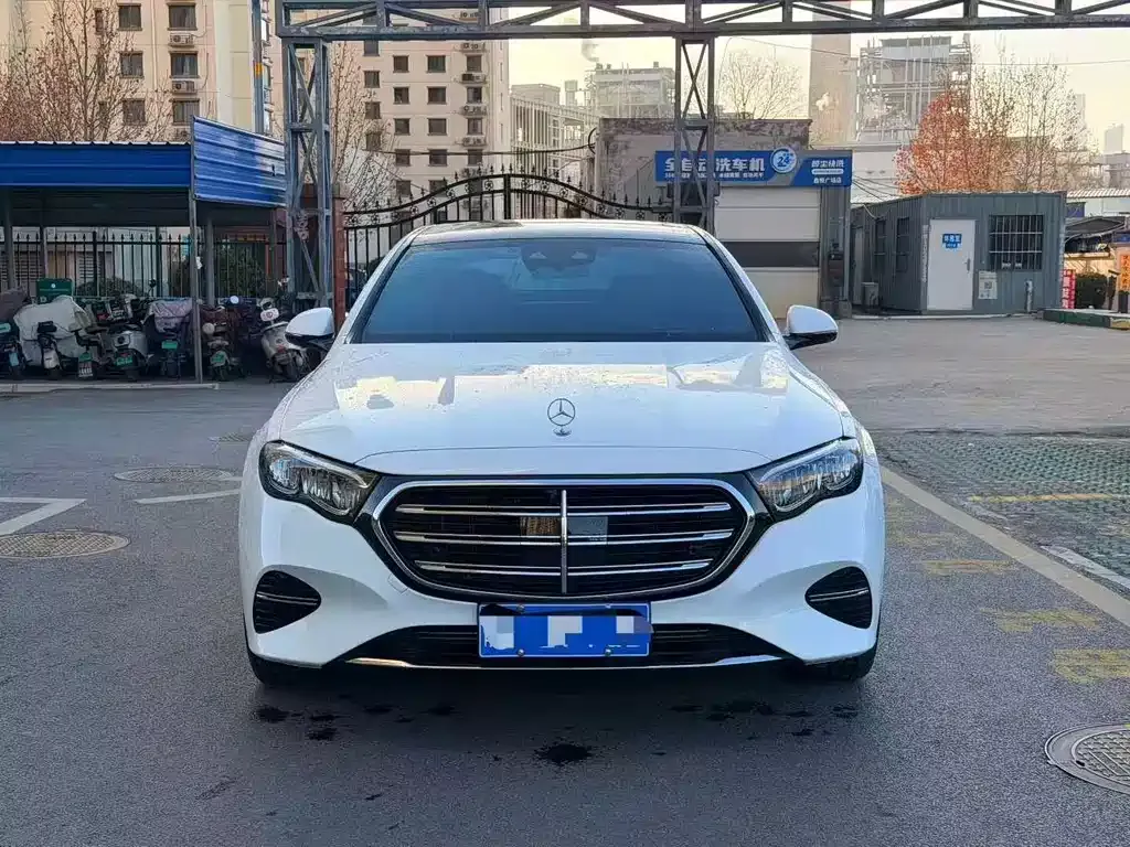 Mercedes-Benz E-Class 2024 из CN, фото 3