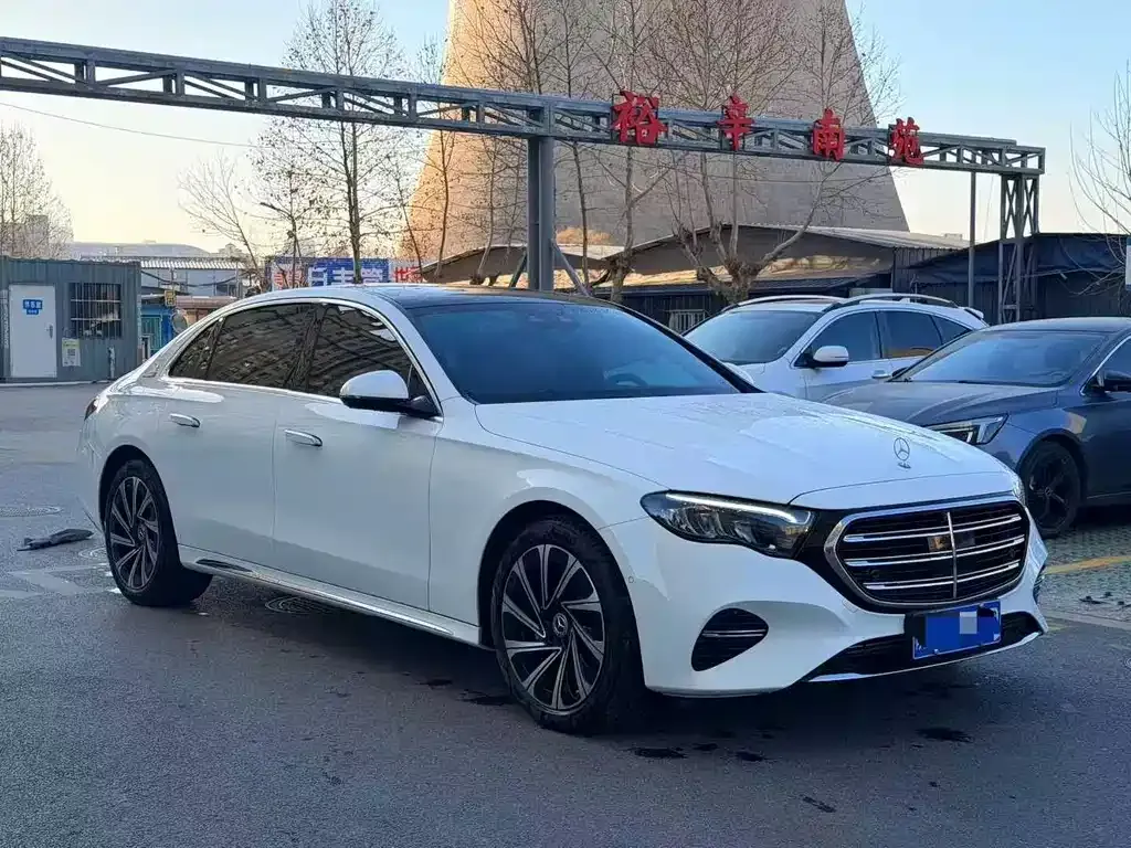 Mercedes-Benz E-Class 2024 из CN, фото 2