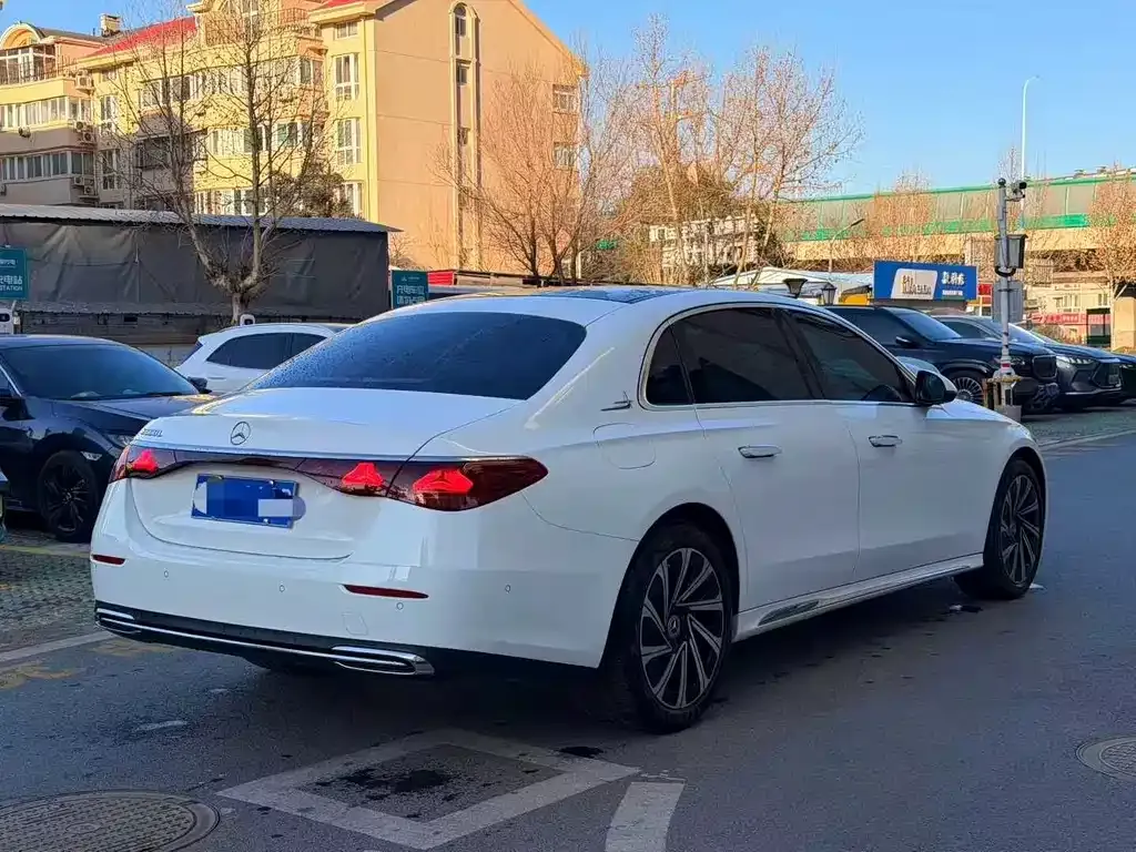 Mercedes-Benz E-Class 2024 из CN, фото 5