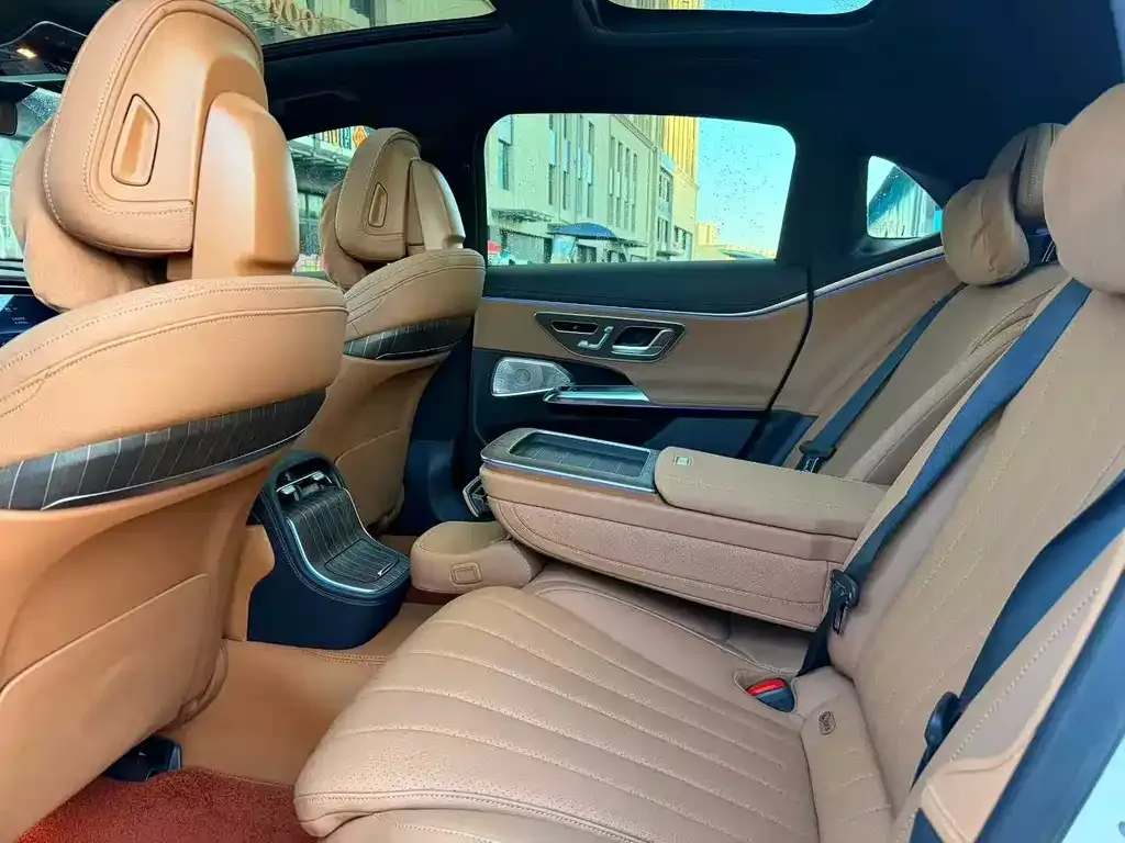Mercedes-Benz E-Class 2024 из CN, фото 9
