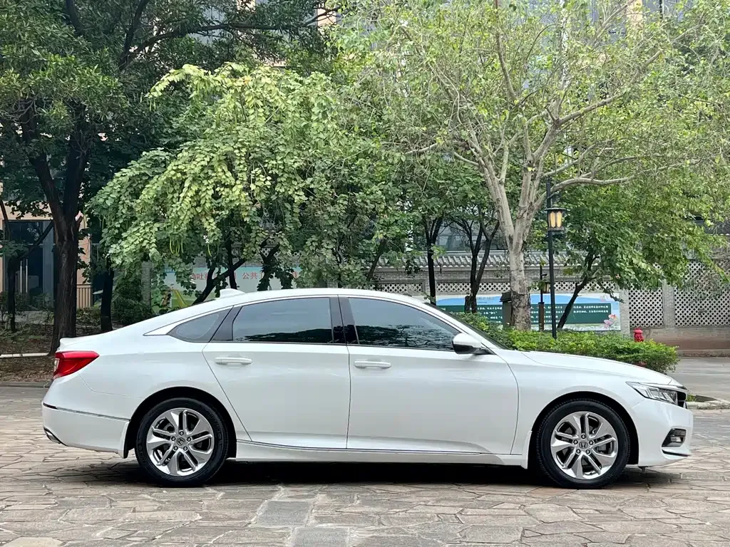 Honda Accord 2021 из CN, фото 9