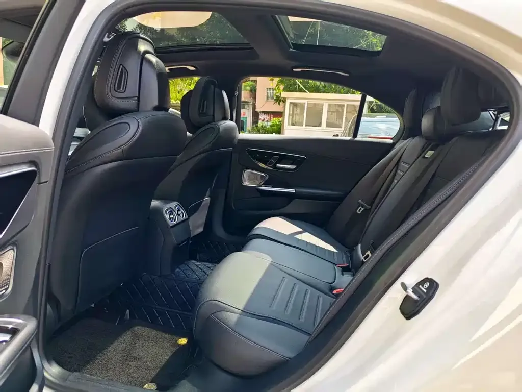 Mercedes-Benz C-Class 2023 из CN, фото 2