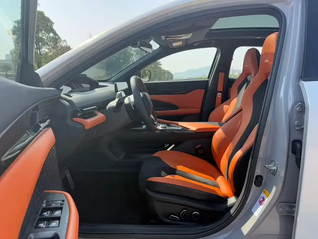 Changan UNI-V 2023 из CN, фото 3