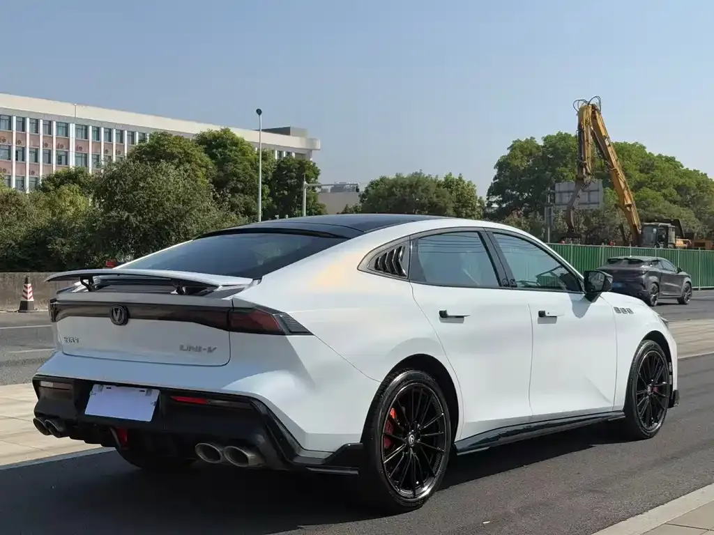 Changan UNI-V 2023 из CN, фото 7