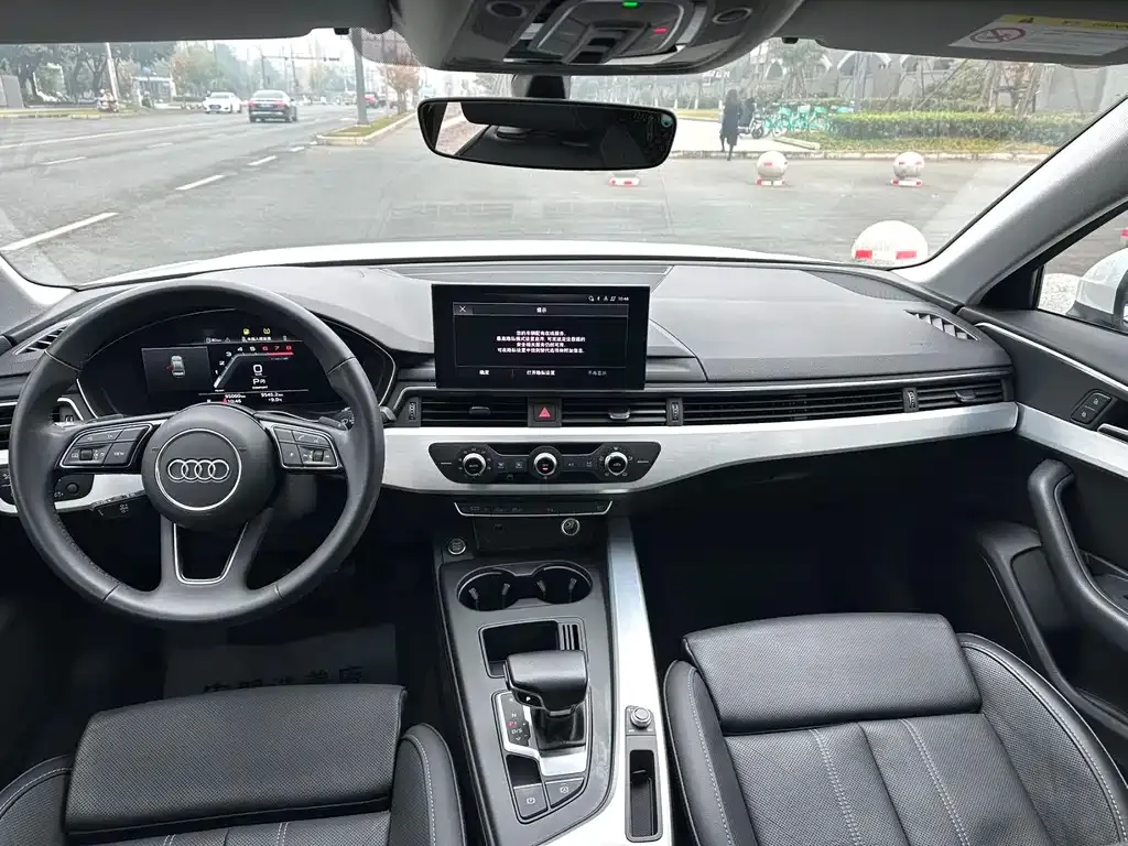 Audi A4L 2023 из CN, фото 5