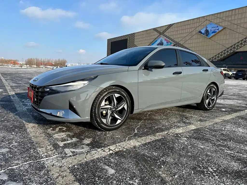 Hyundai Elantra 2022 из CN, фото 1
