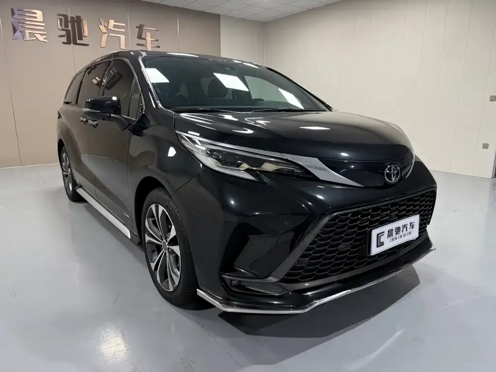 Toyota Granvia 2024 из CN, фото 2