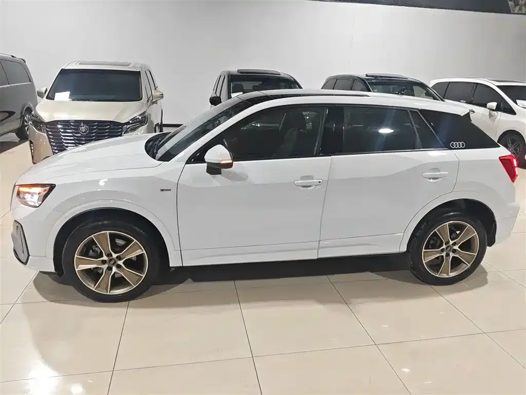 Audi Q2L 2024 из CN, фото 3
