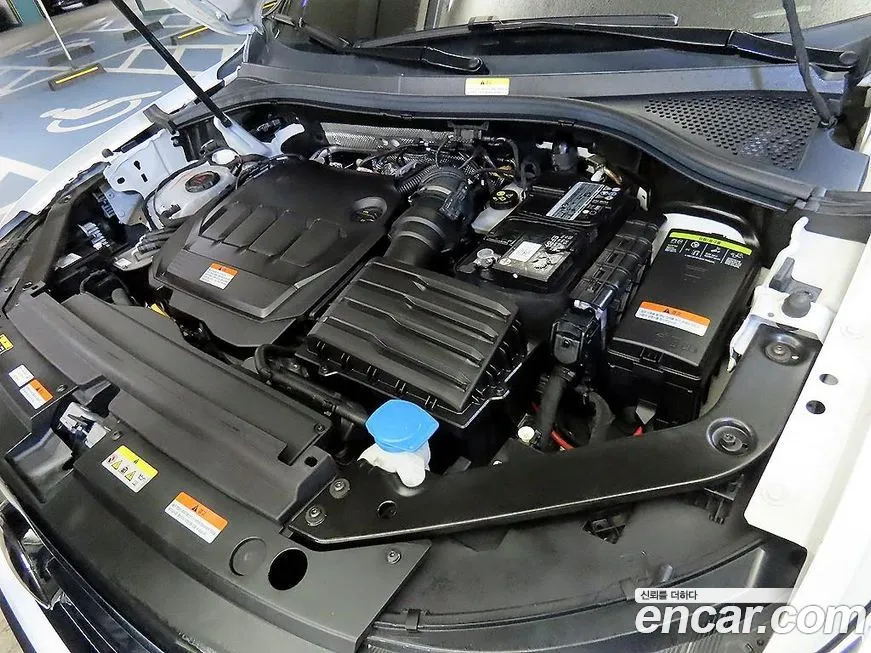 Volkswagen Tiguan 2023 из KR, фото 10