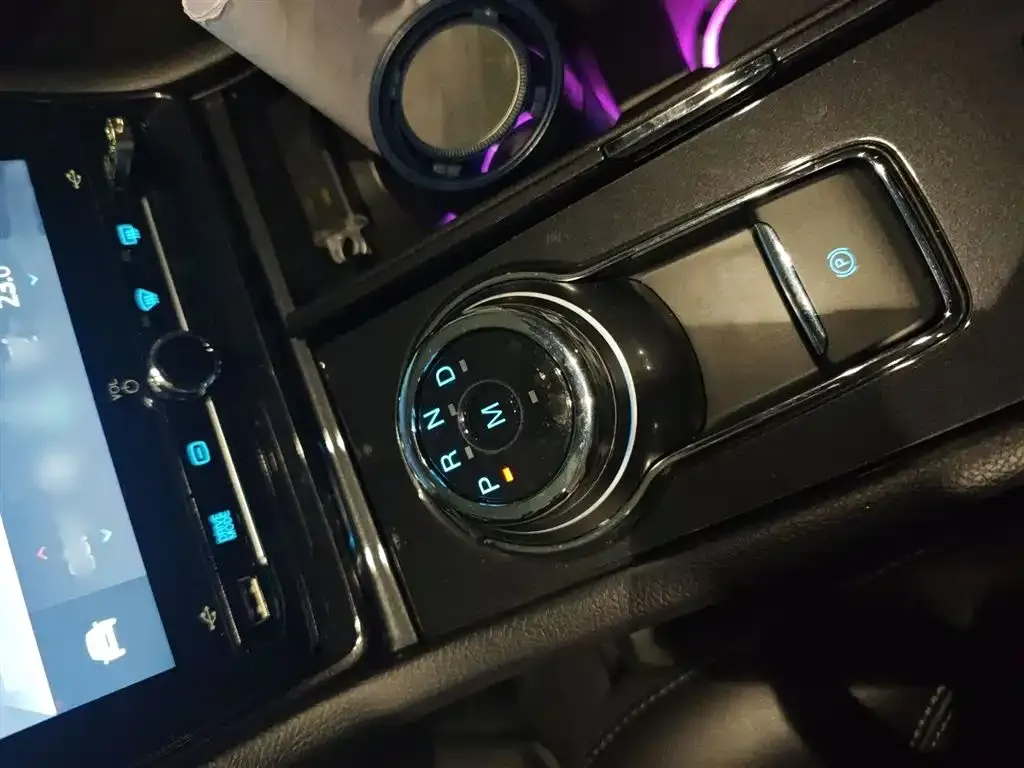 Ford Taurus 2021 из CN, фото 9