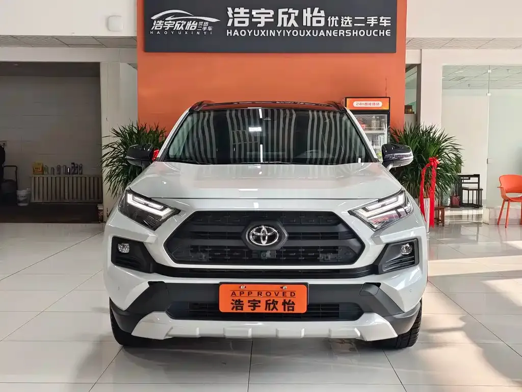 Toyota RAV4 2023 из CN, фото 7