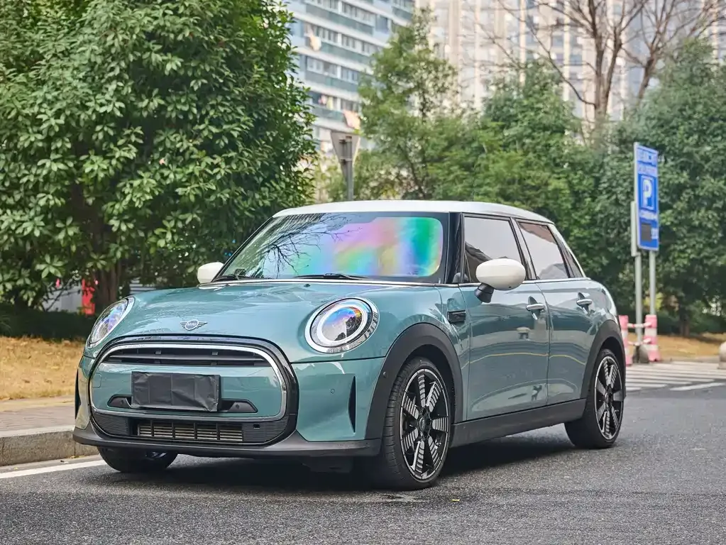 MINI Cooper (3-door) 2023 из CN, фото 1