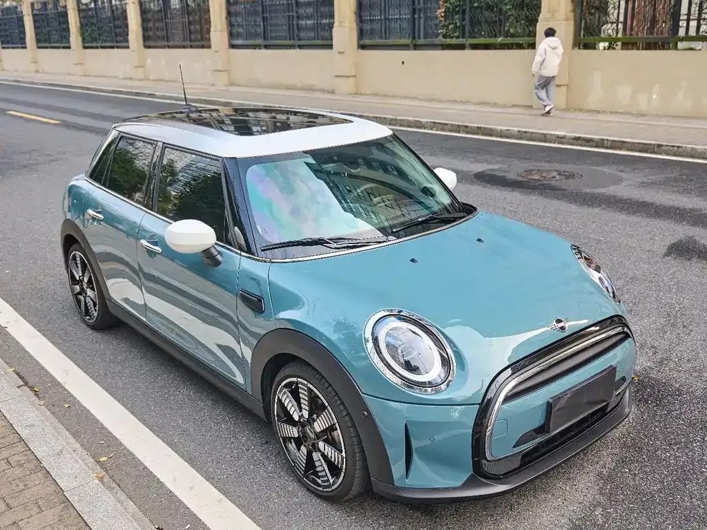 MINI Cooper (3-door) 2023 из CN, фото 10
