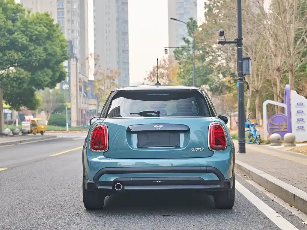 MINI Cooper (3-door) 2023 из CN, фото 8