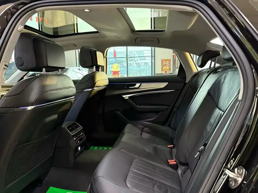 Audi A6L 2022 из CN, фото 6