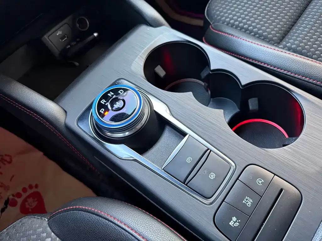 Ford Focus 2022 из CN, фото 4