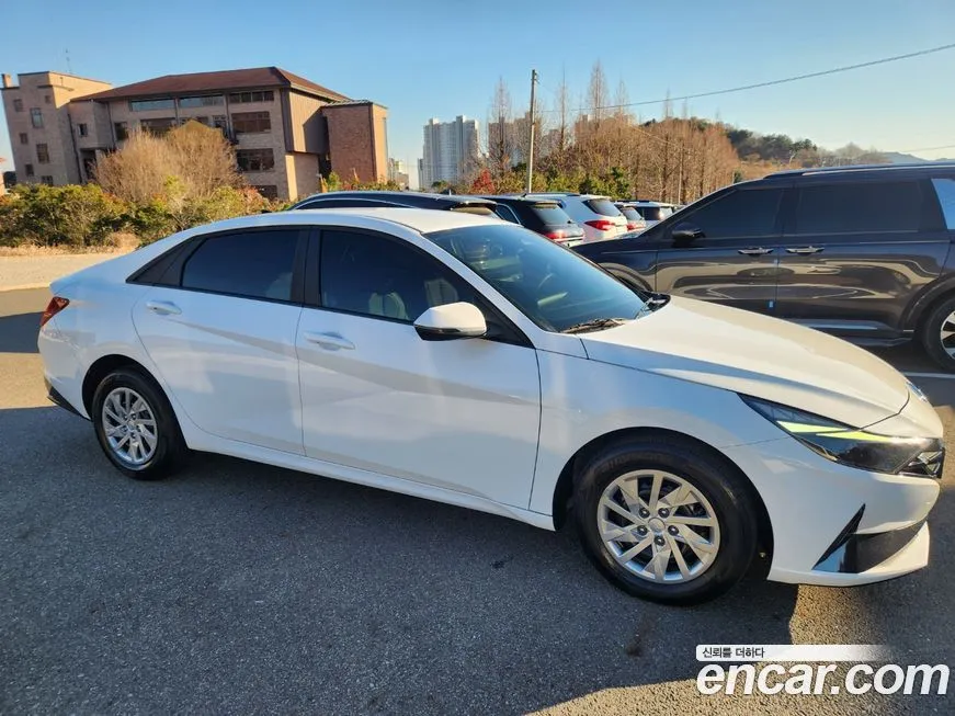 Hyundai AVANTE 2022 из KR, фото 3