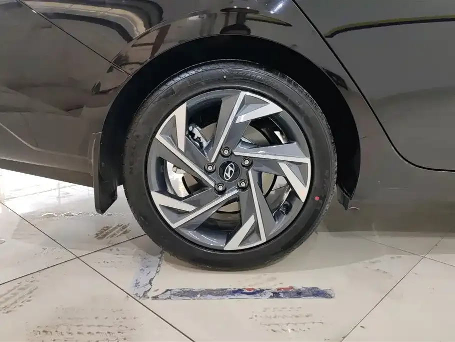 Hyundai Elantra 2025 из CN, фото 3