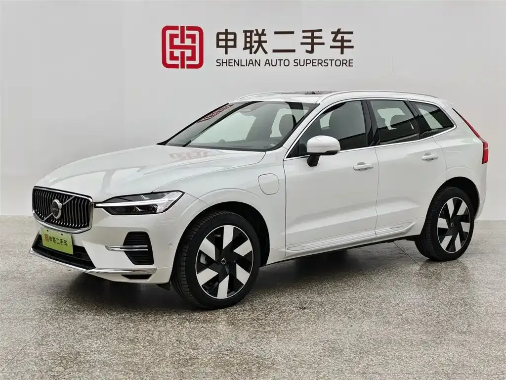 Volvo XC60 PHEV 2024 из CN, фото 1