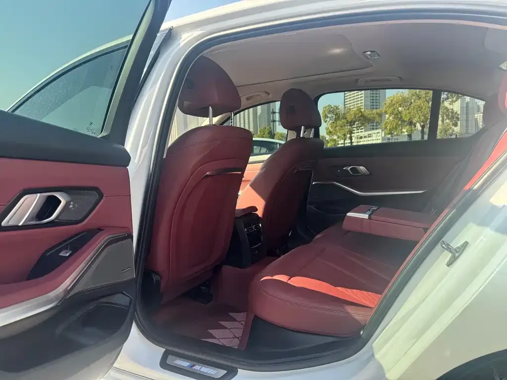 BMW 3 Series 2023 из CN, фото 3