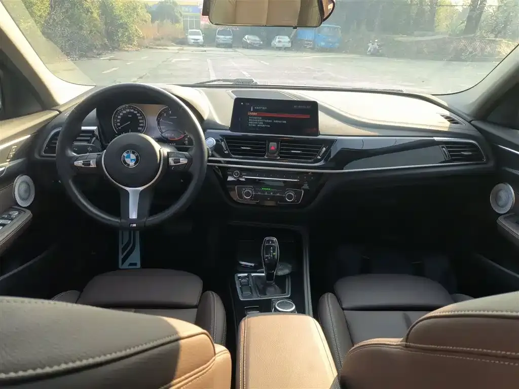BMW 1 Series 2021 из CN, фото 4