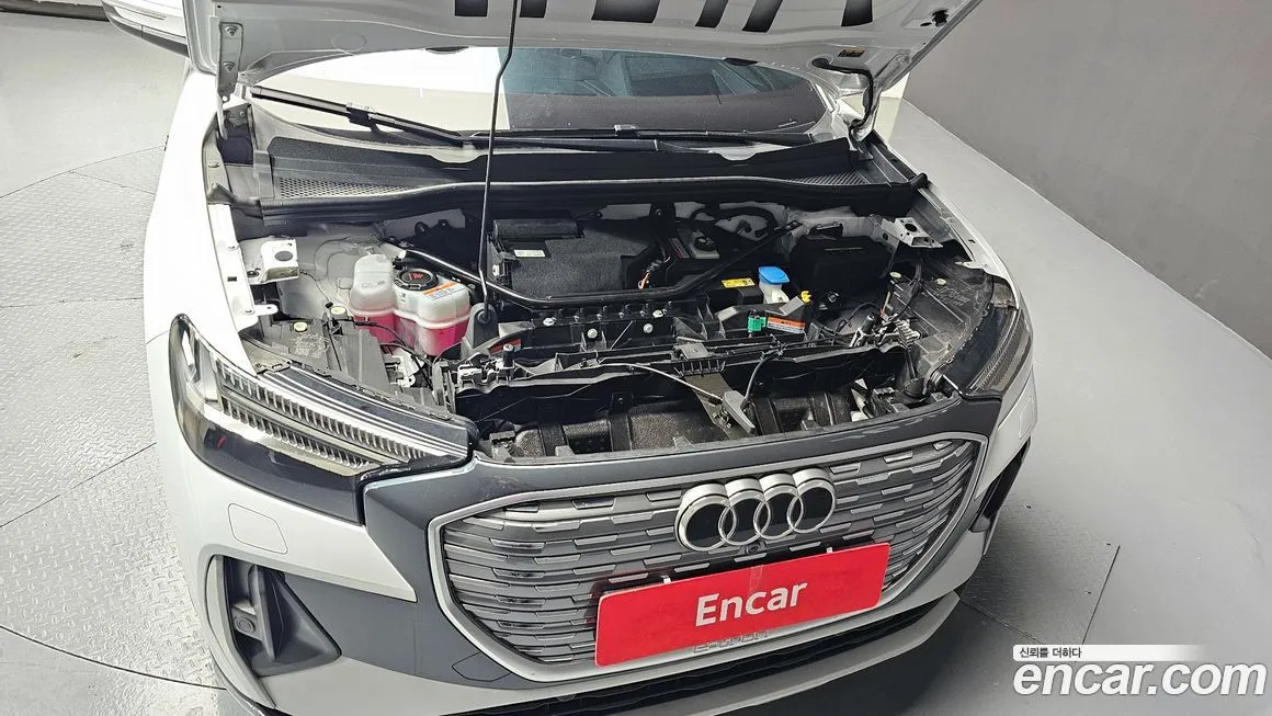 Audi Q4 e-tron 2023 из KR, фото 9