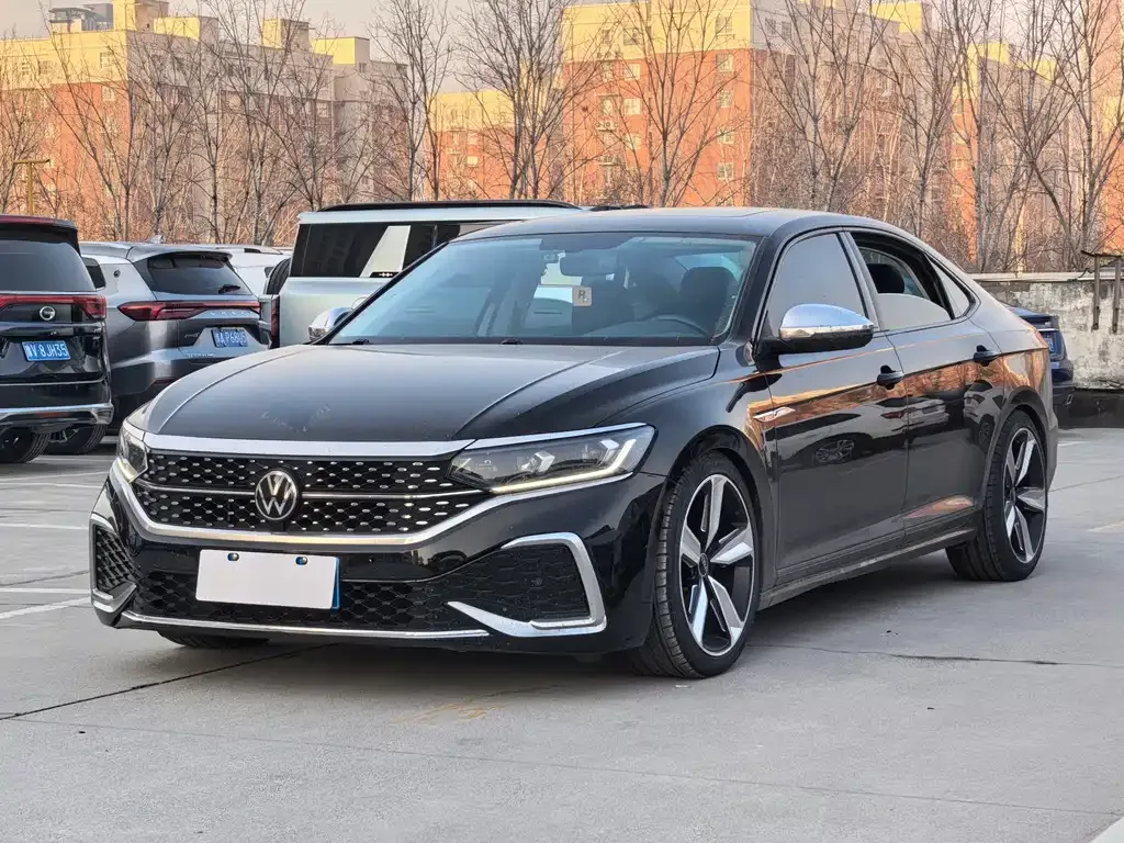 Volkswagen Passat 2023 из CN, фото 1