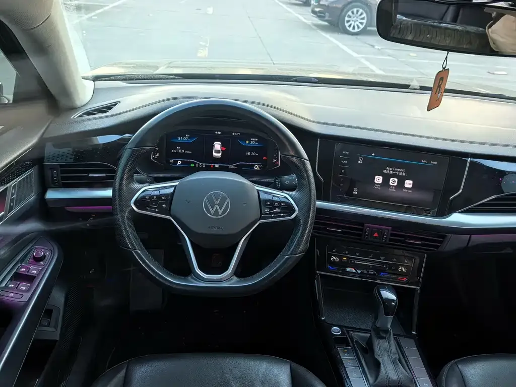 Volkswagen Passat 2023 из CN, фото 7