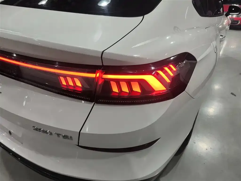 Volkswagen Lamando 2023 из CN, фото 8