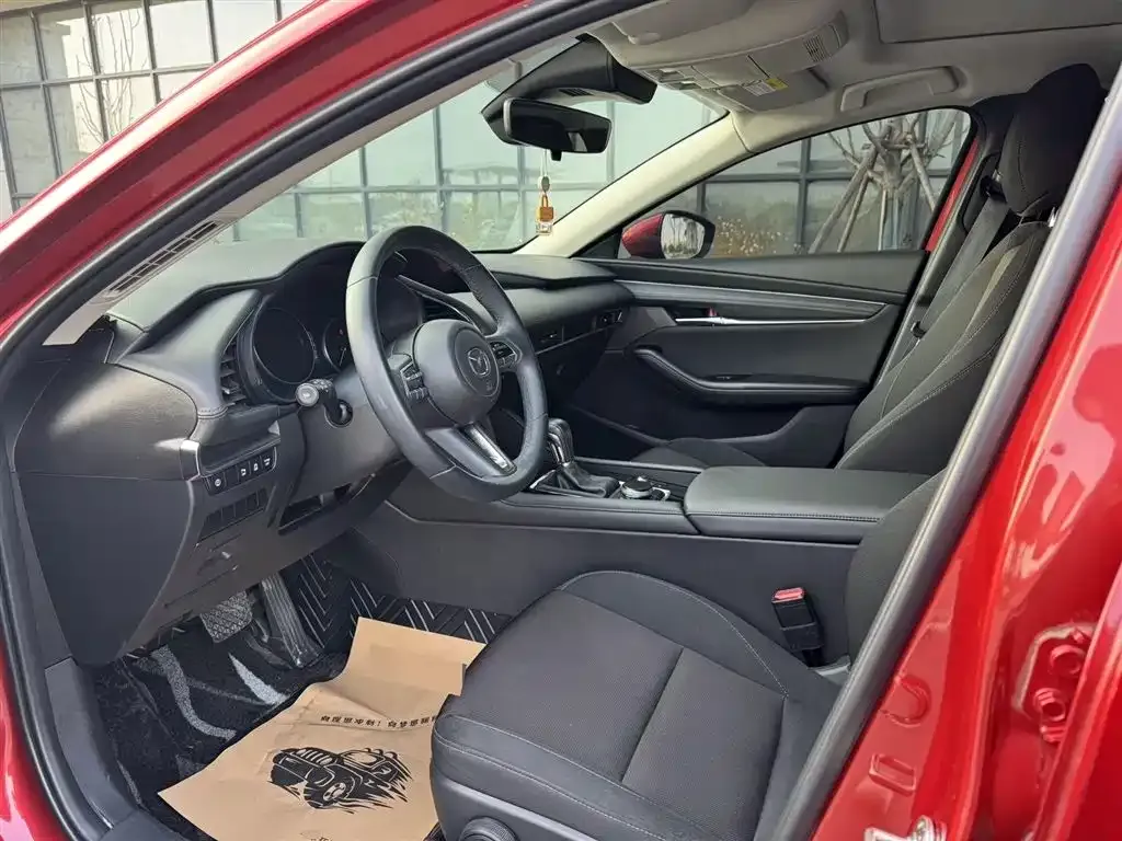 Mazda 3 Axela 2023 из CN, фото 6
