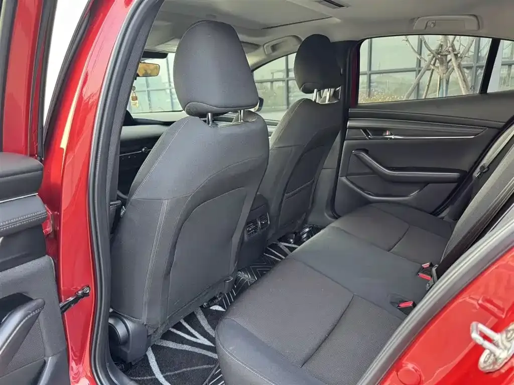 Mazda 3 Axela 2023 из CN, фото 3
