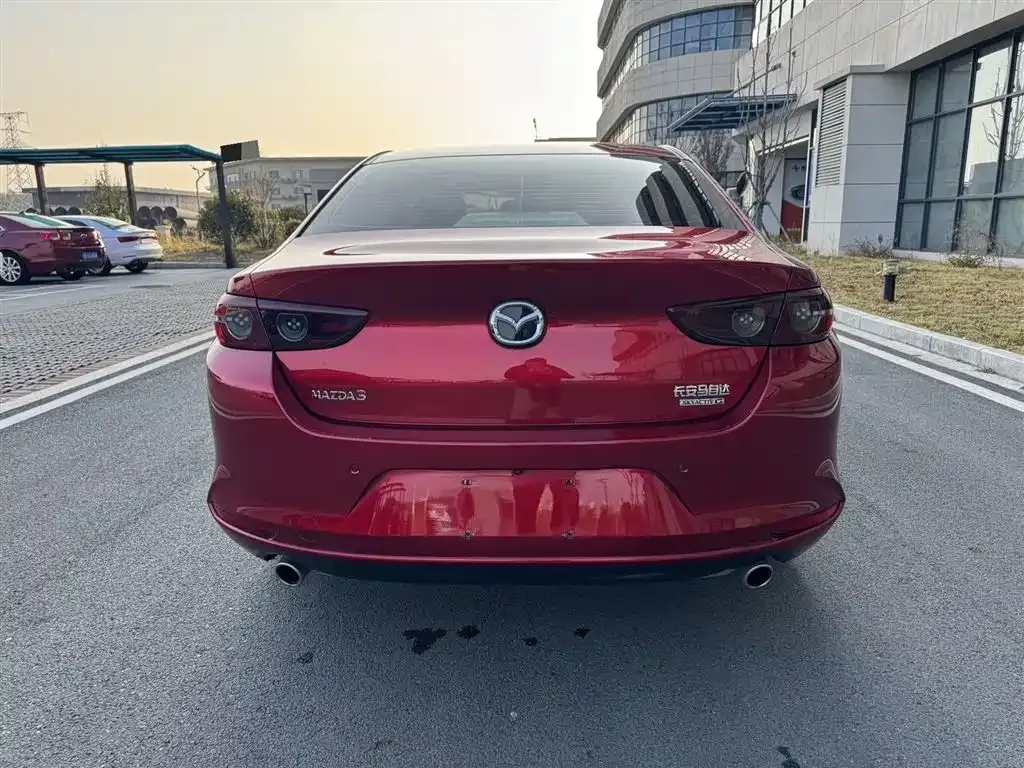 Mazda 3 Axela 2023 из CN, фото 4