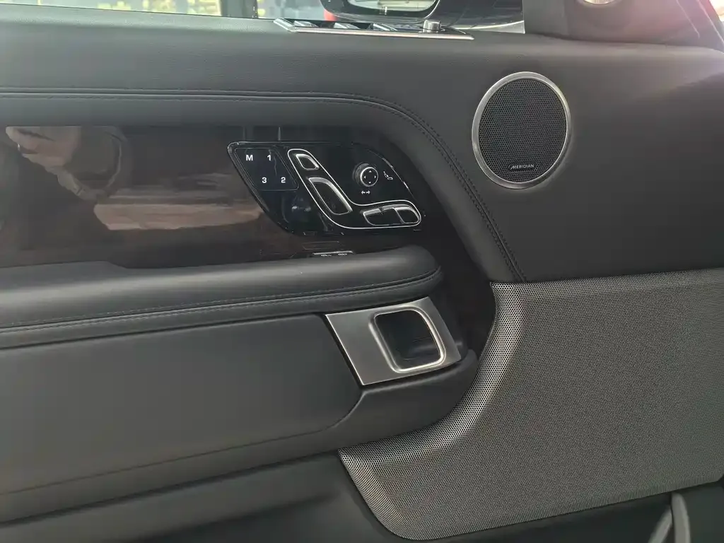 Land Rover Range Rover 2021 из CN, фото 10