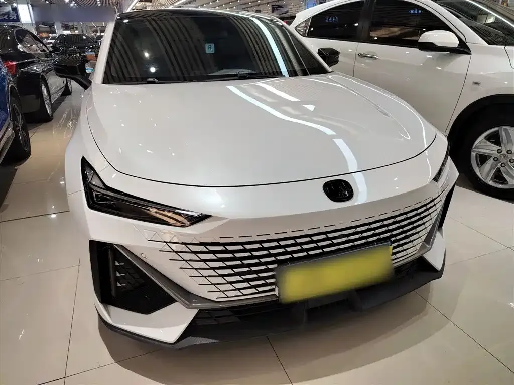 Changan UNI-V 2023 из CN, фото 3