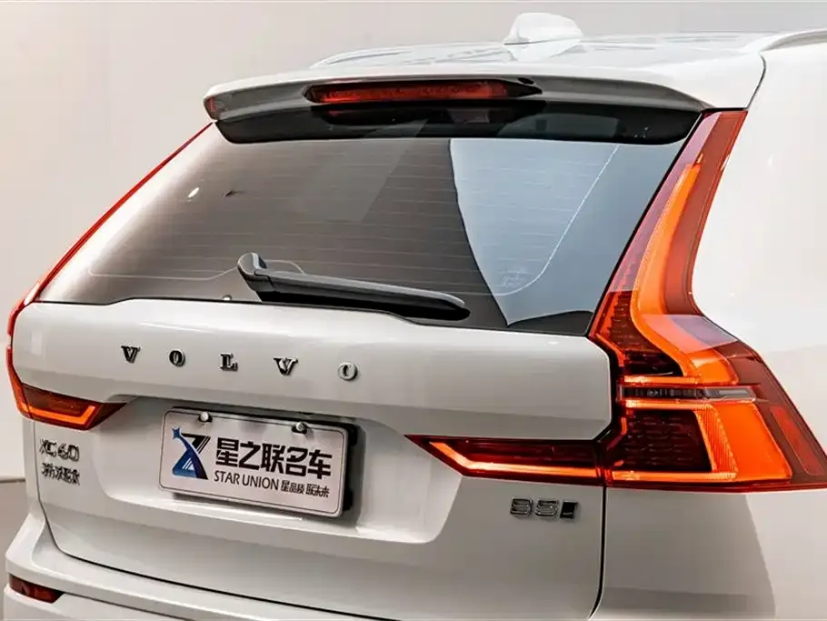 Volvo XC60 2025 из CN, фото 4