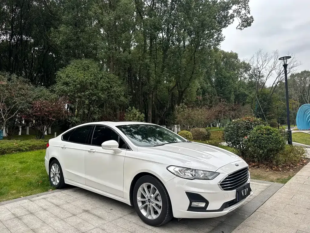 Ford Mondeo 2022 из CN, фото 1
